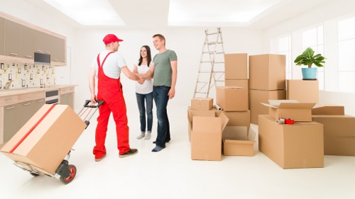 Local removal truck hire for apartments and flats in Brompton