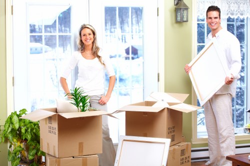 Careful loading of furniture and boxes for a Brompton relocation